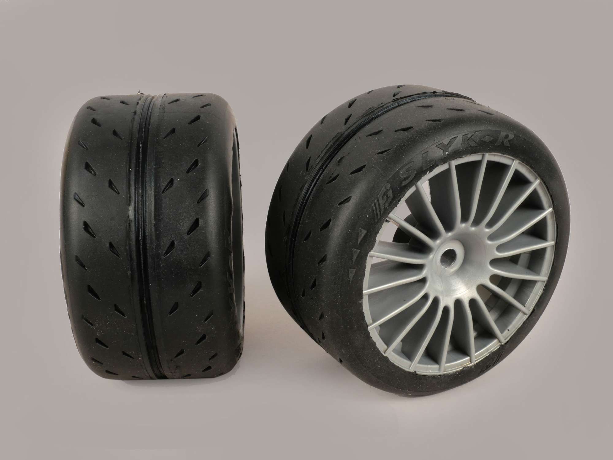 FG SLIK-R Tyres preglued on ATS 65mm Silver Wheels, 2pcs